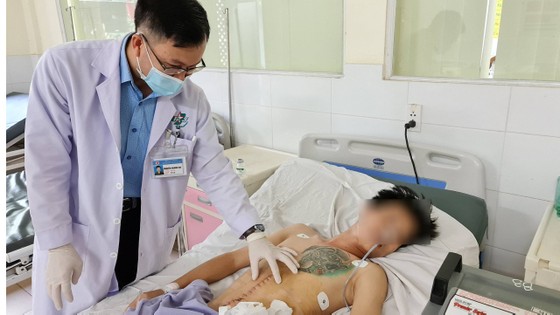 Trầm cảm, nam thanh niên ăn 1kg đinh, thìa, lưỡi dao, thỏi sắt ảnh 1 Trầm cảm, nam thanh niên ăn 1kg đinh, thìa, lưỡi dao, thỏi sắt ảnh 1