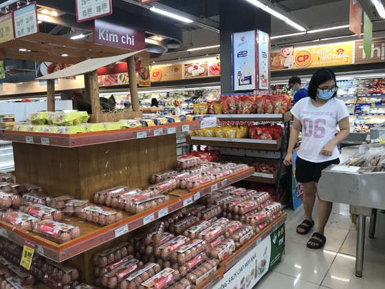 Tạm dừng trung tâm thương mại, siêu thị điện máy, hoạt động thẩm mỹ để phòng chống dịch Covid-19 ảnh 1