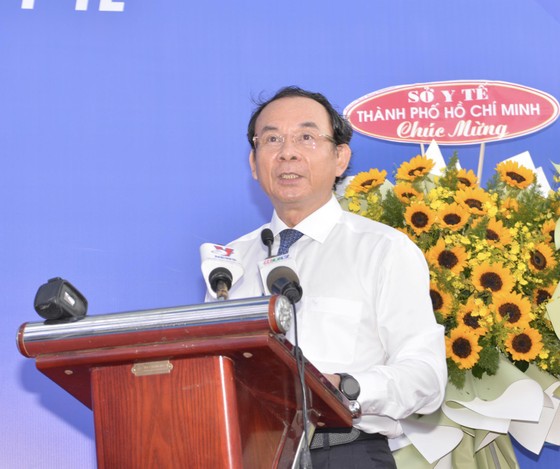 Bí thư Thành ủy TPHCM Nguyễn Văn Nên: Tạo cơ hội để bác sĩ trẻ được chọn lựa nơi làm việc ảnh 1