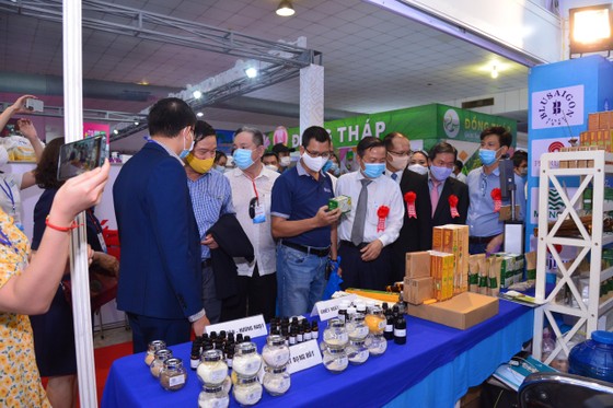 Hội chợ quy tụ hơn 300 gian hàng với nhiều sản phẩm Việt Nam đạt chất lượng cao