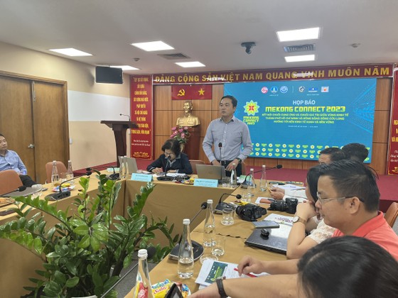 Ông Bùi Tá Hoàng Vũ, Giám đốc Sở Công thương TPHCM phát biểu tại cuộc họp báo