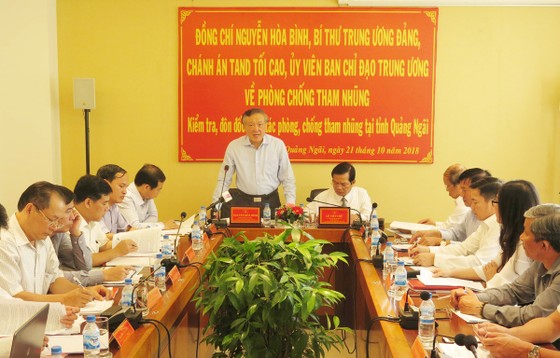 Đồng chí Nguyễn Hòa Bình làm việc với tỉnh Quảng Ngãi về phòng chống tham nhũng ảnh 1