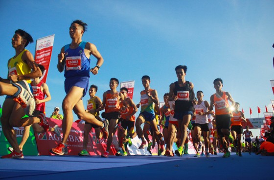 Sôi động Giải vô địch quốc gia Marathon và cự ly dài Báo Tiền Phong lần thứ 61 ảnh 4 Sôi động Giải vô địch quốc gia Marathon và cự ly dài Báo Tiền Phong lần thứ 61 ảnh 4