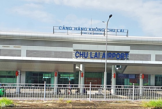 Quảng Ngãi khẩn trương cử lực lượng kiểm soát dịch Covid-19 tại sân bay Chu Lai ảnh 1 Quảng Ngãi khẩn trương cử lực lượng kiểm soát dịch Covid-19 tại sân bay Chu Lai ảnh 1