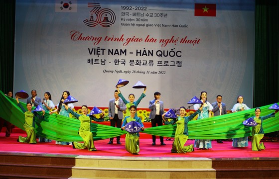 Triển lãm ảnh Hợp tác và Phát triển Quảng Ngãi - Hàn Quốc ảnh 5