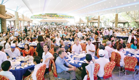 “Ngày hội ngộ của những con người lịch sử…” ảnh 1