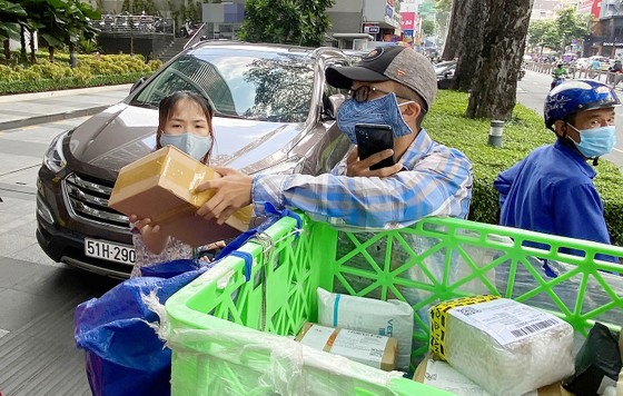 Bán hàng qua mạng: Đua khuyến mãi, quên hậu mãi ảnh 1