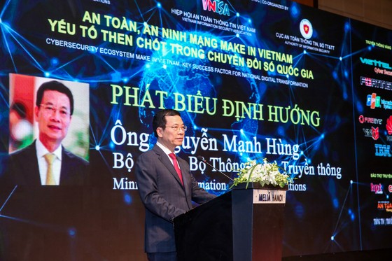 Bộ trưởng Bộ TT-TT Nguyễn Mạnh Hùng phát biểu tại hội thảo. Ảnh: VGP