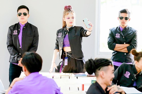 Cuộc dấn thân mạo hiểm ảnh 1