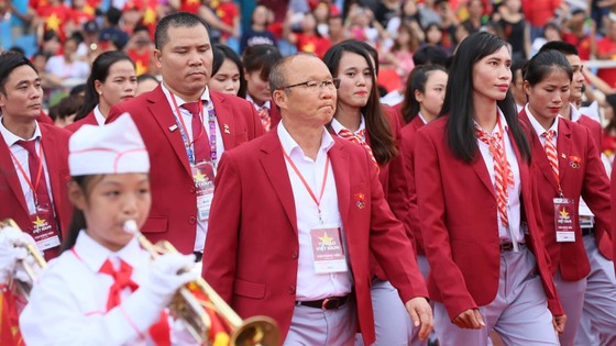 HLV Park Hang-seo: “Chúng tôi sẽ nỗ lực để giành chiến thắng ở AFF Cup“ ảnh 27