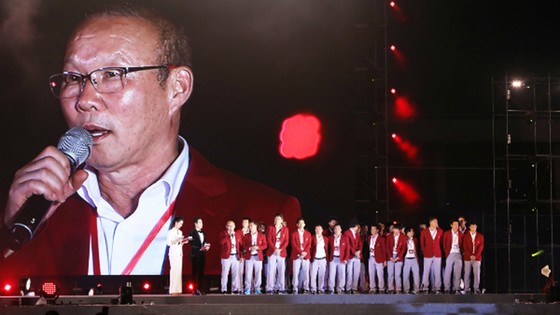 HLV Park Hang-seo: “Chúng tôi sẽ nỗ lực để giành chiến thắng ở AFF Cup“ ảnh 10