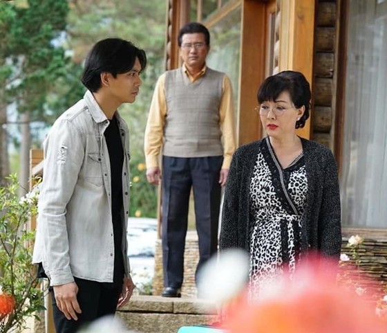 Yêu và hận trong “Dòng đời chảy ngược“ ảnh 1
