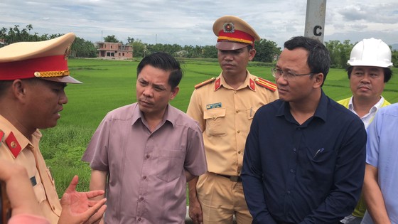 Xe đi rước dâu gặp tai nạn, 13 người chết, 4 người bị thương ảnh 5