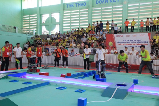 Cuộc thi “Sáng tạo Robot dành cho học sinh THPT Đà Nẵng mở rộng năm 2019” (Robodnic)
