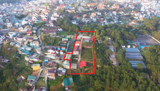 Nhà hàng xây dựng không phép, lấn chiếm đất rừng giữa trung tâm Đà Lạt ảnh 1 Nhà hàng xây dựng không phép, lấn chiếm đất rừng giữa trung tâm Đà Lạt ảnh 1