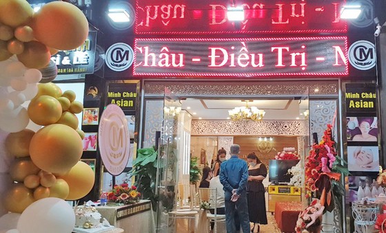 Phạt tiền, thu hồi giấy phép thẩm mỹ viện khai trương vi phạm phòng, chống dịch ảnh 1