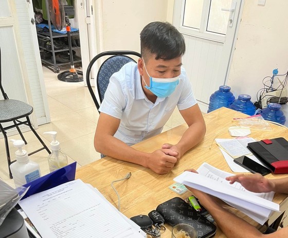 Bắt giam 3 đối tượng tổ chức chơi lô đề qua mạng xã hội ảnh 1