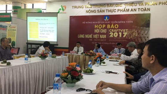Gốm sứ mác Bát Tràng nhưng xuất xứ... Giang Tây? ảnh 1