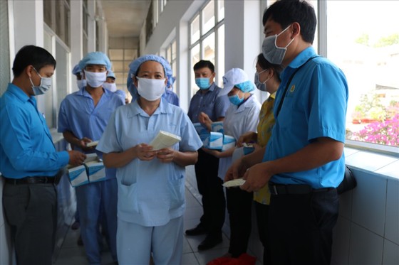 Có thể tạm dừng “Tết sum vầy” để ngăn chặn dịch ảnh 3