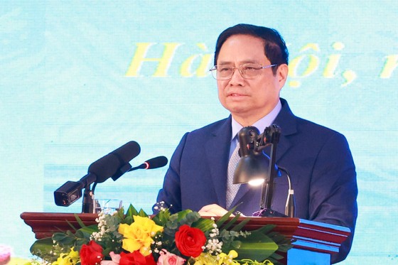 Thủ tướng Phạm Minh Chính: Năm 2023, ưu tiên chỗ ở và tạo việc làm cho người lao động ảnh 4