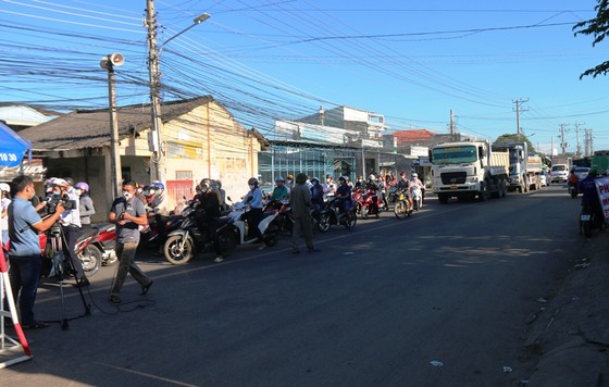 Đã có phương án giảm tải cho chốt kiểm soát “vùng đỏ” trên quốc lộ 28 qua tỉnh Bình Thuận ảnh 4