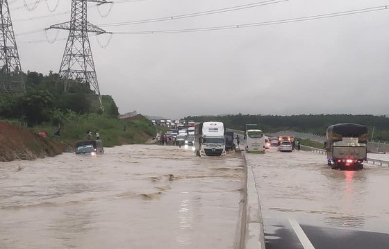 Chống ngập đường cao tốc Dầu Giây – Phan Thiết, phải theo quản lý tổng hợp lũ lưu vực sông  ảnh 3
