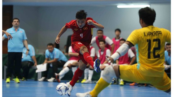 Futsal nam ngược dòng đánh bại Indonesia với tỷ số 4-1 