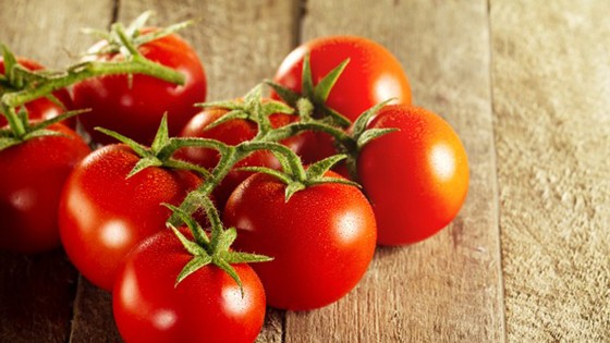 Cà chua là một trong những thực phẩm giàu glutamate – chất tạo vị umami.