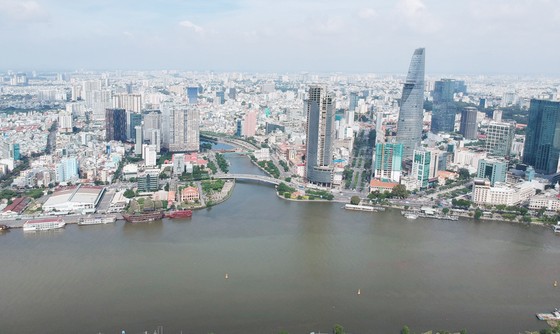 Sông Sài Gòn, nguồn cung cấp nước quan trọng của TPHCM. Ảnh: CAO THĂNG
