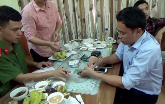 Cựu nhà báo Lê Duy Phong bị xem xét hình phạt từ 3-4 năm tù về tội “Cưỡng đoạt tài sản“ ảnh 2
