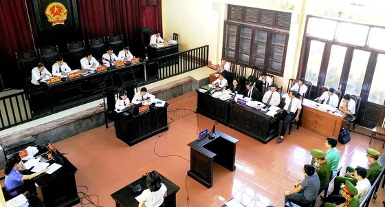Không tuyên án đối với bác sĩ Hoàng Công Lương cùng 2 đồng phạm ảnh 2