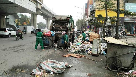 Hà Nội “ngộp thở” vì rác! ảnh 9 Hà Nội “ngộp thở” vì rác! ảnh 9