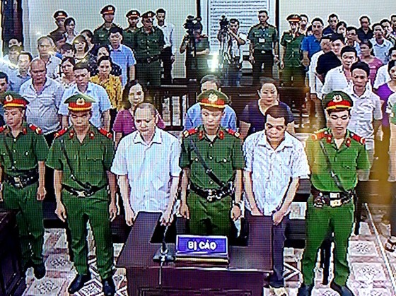 Sáng nay 18-9, xét xử nhiều cựu cán bộ ở Hà Giang trong vụ án gian lận thi cử ảnh 1 Sáng nay 18-9, xét xử nhiều cựu cán bộ ở Hà Giang trong vụ án gian lận thi cử ảnh 1