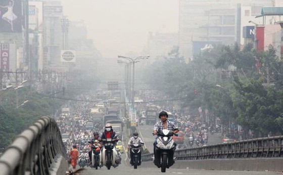 Không khí Hà Nội ô nhiễm mức "nguy hại", học sinh có thể nghỉ học ảnh 1