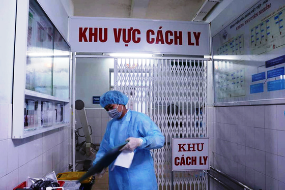 Sáng nay 25-7, thêm 2 người Việt Nam mắc Covid-19 ảnh 1