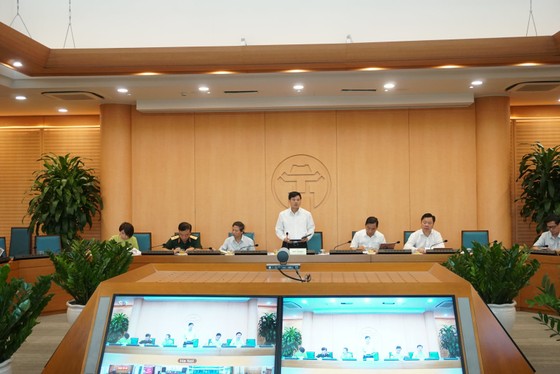 Yêu cầu các bar đông người ở khu phố cổ Tạ Hiện dừng hoạt động để phòng chống dịch Covid-19 ảnh 2