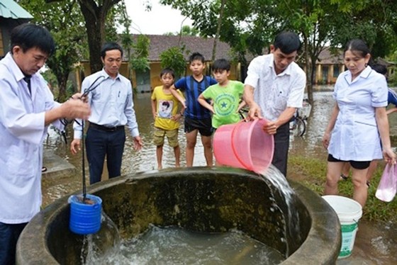 Bộ Y tế cảnh báo nhiều dịch bệnh bùng phát sau mưa lũ ảnh 2
