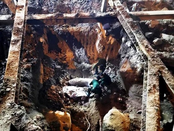 Hà Nội phát hiện bom “khủng” gần 350kg giữa phố Cửa Bắc ảnh 1 Hà Nội phát hiện bom “khủng” gần 350kg giữa phố Cửa Bắc ảnh 1
