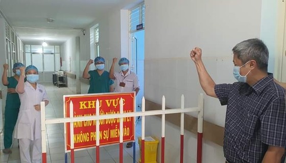 Chống dịch Covid-19 thành công là sự kiện y tế tiêu biểu nhất của Việt Nam năm 2020 ảnh 1