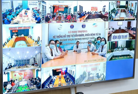 Giao thừa đặc biệt của Bộ trưởng Nguyễn Thanh Long và các y, bác sĩ điều trị bệnh nhân Covid-19 ảnh 5 Giao thừa đặc biệt của Bộ trưởng Nguyễn Thanh Long và các y, bác sĩ điều trị bệnh nhân Covid-19 ảnh 5