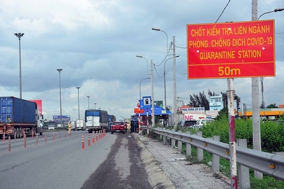 Hà Nội mở chiến dịch kiểm tra, xử lý các vi phạm về phòng chống dịch gắn trách nhiệm người đứng đầu ảnh 1