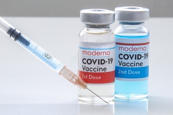 Tiêm mũi 3 vaccine Moderna với liều 0,25ml bằng nửa liều cơ bản ảnh 1