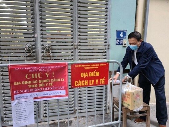 F0 điều trị ở nhà được ra khỏi nơi cách ly nếu đeo khẩu trang, giữ khoảng cách ảnh 1