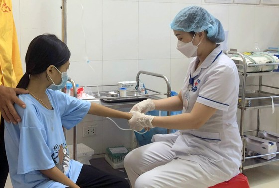 Hơn 730 trẻ em ở Bắc Kạn bị sốt cao phải nghỉ học do cúm B ảnh 1