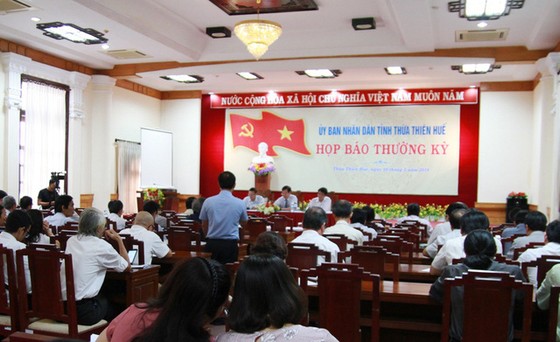 Điều tra tài xế điều khiến xe tải dọa tông nhà báo tác nghiệp ảnh 1 Điều tra tài xế điều khiến xe tải dọa tông nhà báo tác nghiệp ảnh 1