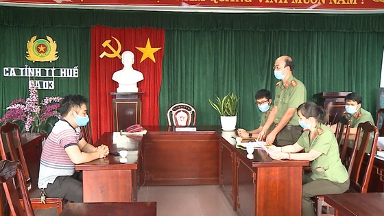 Nhân viên Phòng Kinh tế UBND TP Huế làm rò rỉ văn bản phòng chống dịch Covid-19 chưa được phê duyệt ảnh 1 Nhân viên Phòng Kinh tế UBND TP Huế làm rò rỉ văn bản phòng chống dịch Covid-19 chưa được phê duyệt ảnh 1