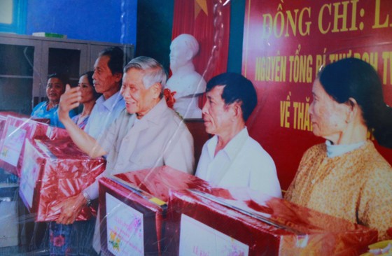Bà con làng Rồng lập bàn thờ nguyên Tổng Bí thư Lê Khả Phiêu ảnh 2
