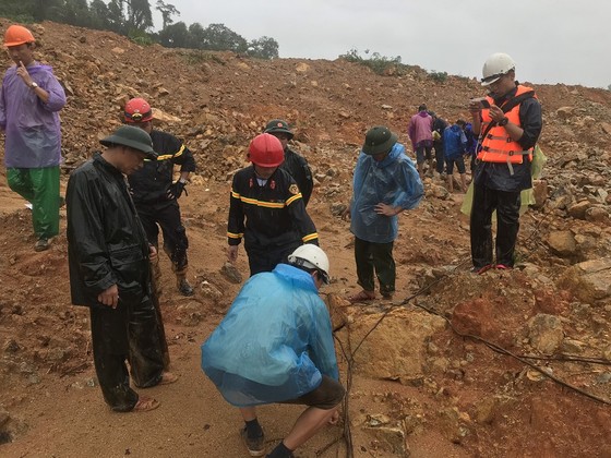 Vụ sạt lở tại Thủy điện Rào Trăng 3: Sau một tuần ứng cứu vẫn còn 15 người mất tích ảnh 4