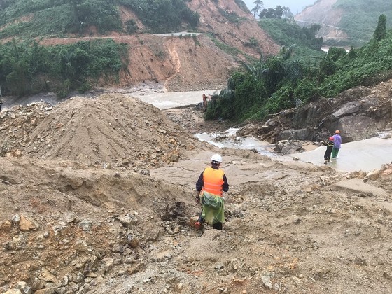 Vụ sạt lở tại Thủy điện Rào Trăng 3: Sau một tuần ứng cứu vẫn còn 15 người mất tích ảnh 5