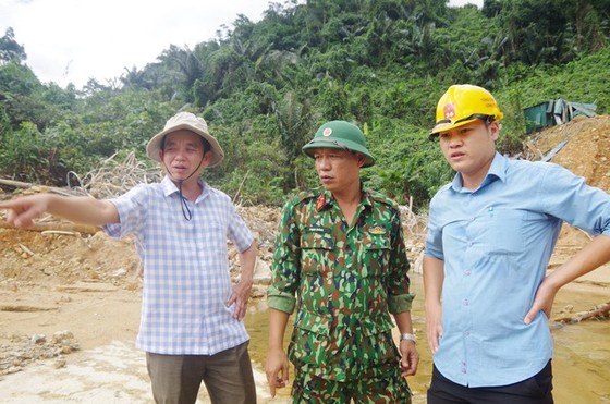 Nắn dòng Rào Trăng tìm kiếm 12 nạn nhân mất tích ảnh 2